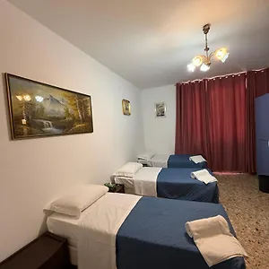 Хостел Host, Рим